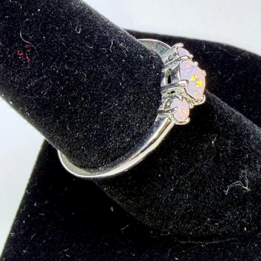 Fragrant Jewels Iridescent Pink Three Stone Silver Tone Ring Size 9
